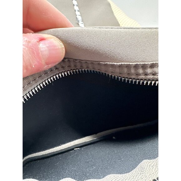 Jen & Co Neoprene Tote Bag With Leopard & Stripe Design - Picture 13 of 13